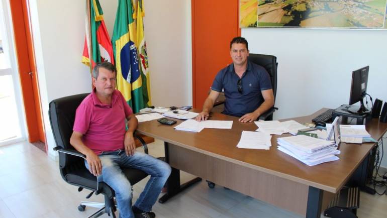 Prefeito Gilso Paz recebe a visita do futuro presidente da Câmara Municipal de Vereadores