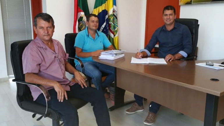 Presidente da Câmara de Vereadores assume o Executivo Municipal de Tio Hugo