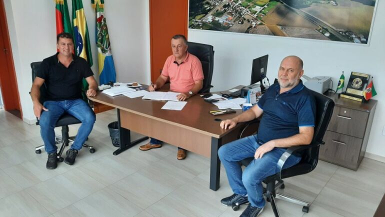 Delcio Wiedthauper assume o comando do Poder Executivo Municipal