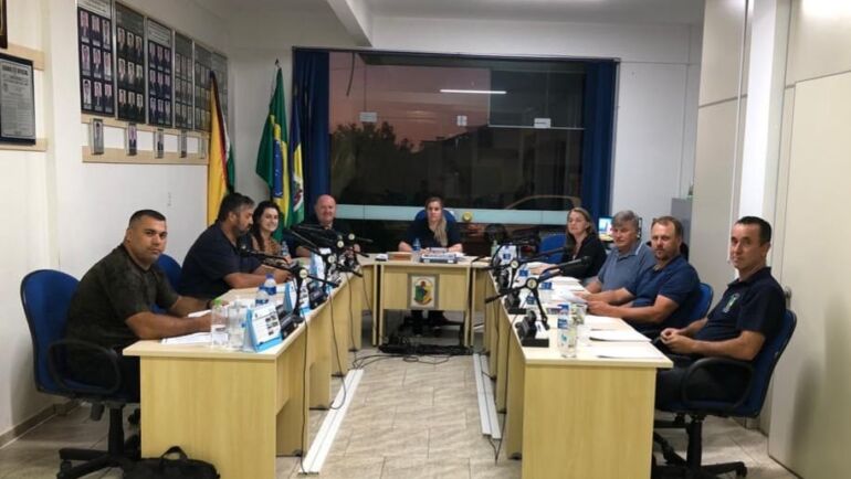 Jéssica Muller (PSD) preside Sessão Ordinária do dia 27 de Março. Confira o resumo: