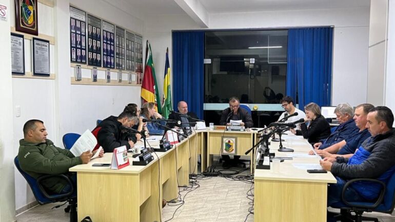 INFORMATIVO DA CÂMARA DE VEREADORES DE TIO HUGO/RS (13 DE MAIO)