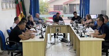 INFORMATIVO DA CÂMARA DE VEREADORES DE TIO HUGO/RS (SESSÃO 18 DE DEZEMBRO)
