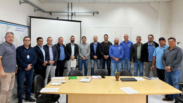 Presidente Lúcio participa de reunião da Avasb em Passo Fundo para tratar sobre estacionamento de vans e ambulâncias no entorno de hospitais em Passo Fundo